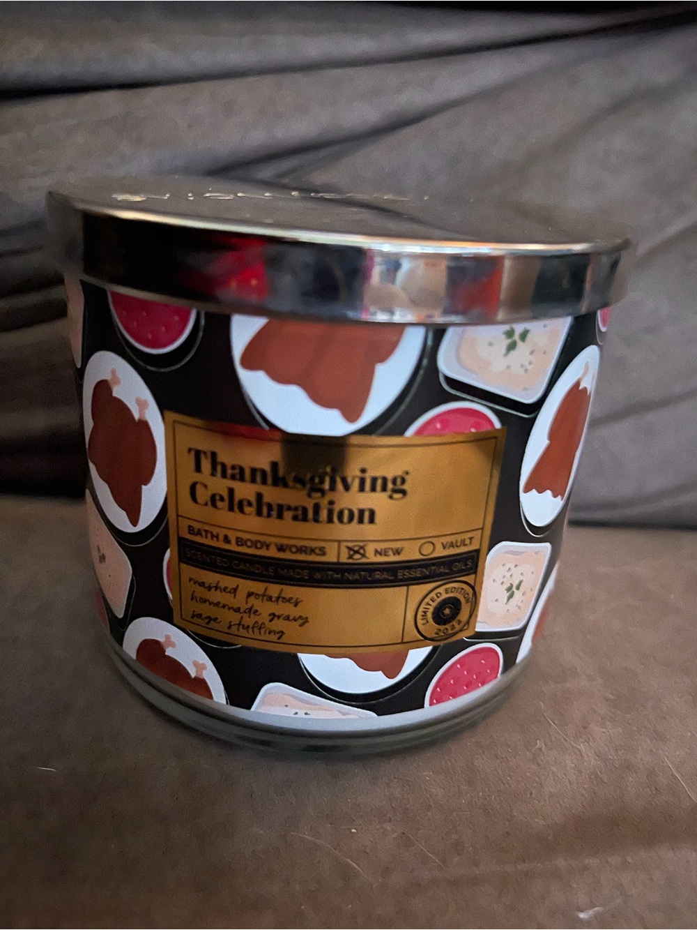 Bath & Body Works Thanksgiving Celebration Candle - Black & Gold